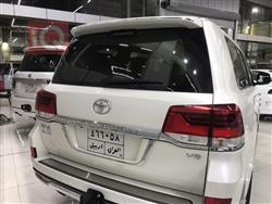 تۆیۆتا لاند کروزەر